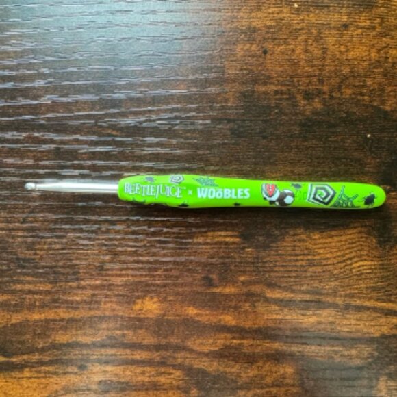 *Limited Edition* The Woobles Beetlejuice SandwormCrochet Hook - Never Used - Picture 2 of 2